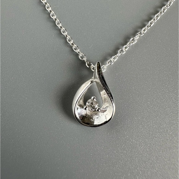 Sterling Silver Classic Solitaire Tear Drop Pendant Necklace - Picture 9 of 9